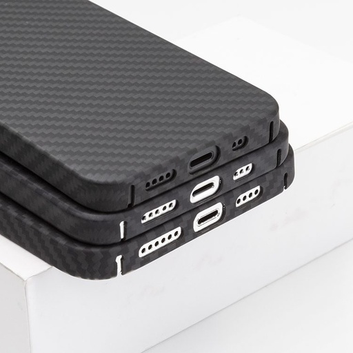 Apple iPhone 13 aramid carbon ütésálló ultravékony hátlap tok (Fekete)